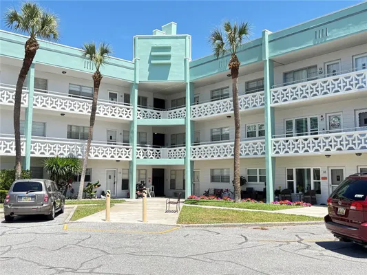Property Slideshow image 2 of 18 | 2456 ecuadorian way 42, Clearwater, FL, 33763