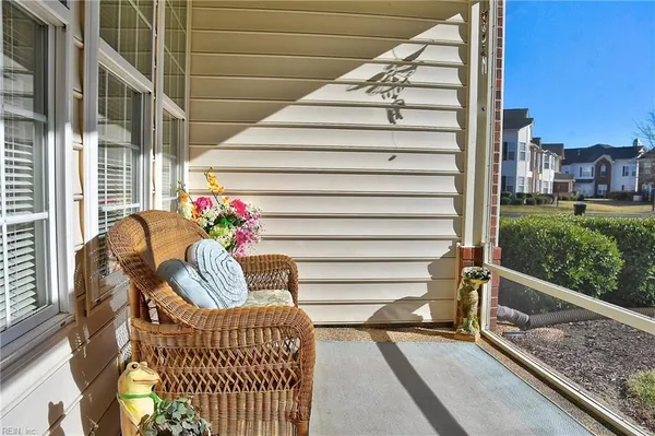 Property Slideshow image 3 of 50 | 2817 majestic oak ct, Virginia Beach, VA, 23456