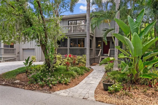 Property Slideshow image 2 of 40 | 1475 landings cir 43, Sarasota, FL, 34231