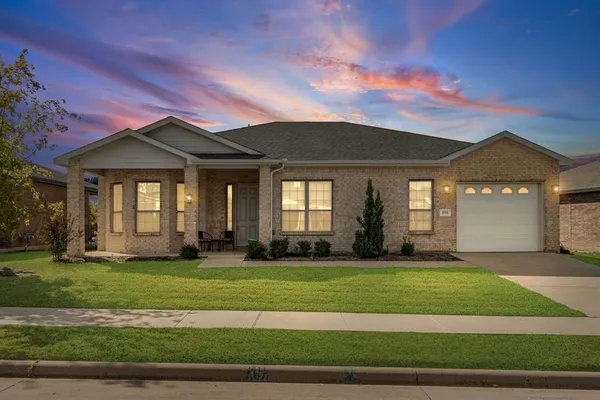 Property Slideshow image 2 of 32 | 3713 fireside ln, Mckinney, TX, 75071