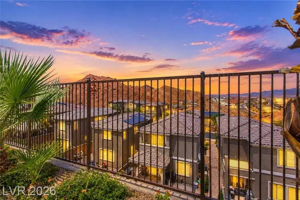 Property Slideshow image 2 of 42 | 44 moon hill dr, Henderson, NV, 89011