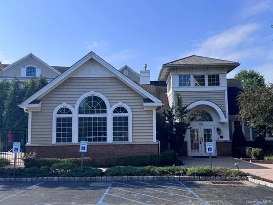 Property Slideshow image 2 of 34 | 622 regency dr, Wappinger, NY, 12524