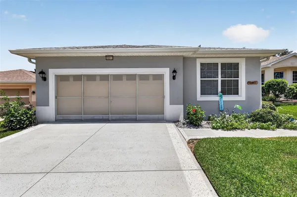Property Slideshow image 3 of 70 | 20512 queen alexandra dr, Leesburg, FL, 34748