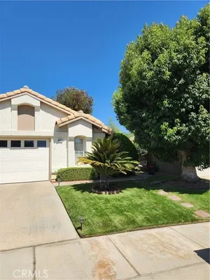 Property Slideshow image 2 of 58 | 832 pine vly, Banning, CA, 92220
