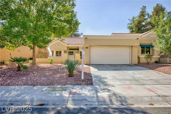 Property Slideshow image 3 of 39 | 8925 litchfield ave, Las Vegas, NV, 89134