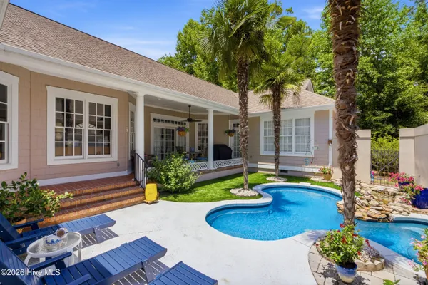 Property Slideshow image 2 of 19 | 1109 congressional ln, Wilmington, NC, 28411