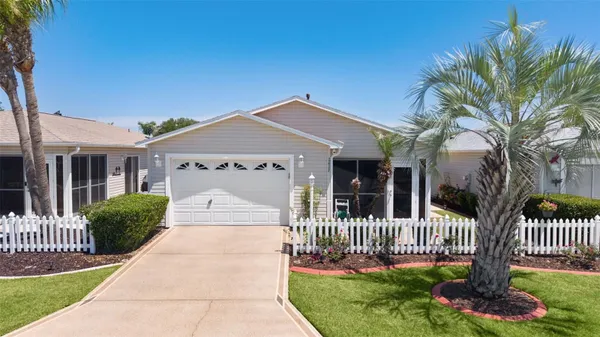 Property Slideshow image 3 of 37 | 2437 southern oak st, The Villages, FL, 32162