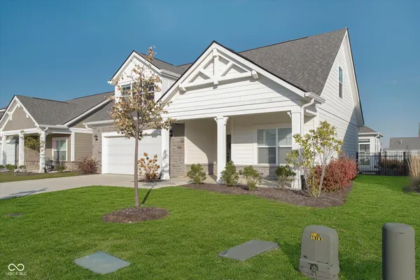 Property Slideshow image 3 of 43 | 2460 collins dr, Westfield, IN, 46074