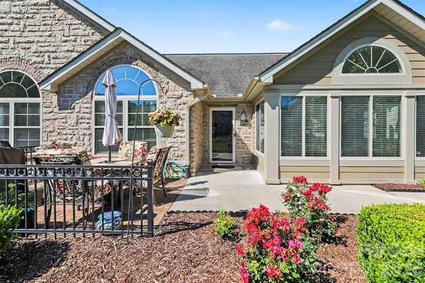 Property Slideshow image 3 of 25 | 4720 polo gate blvd, Charlotte, NC, 28216