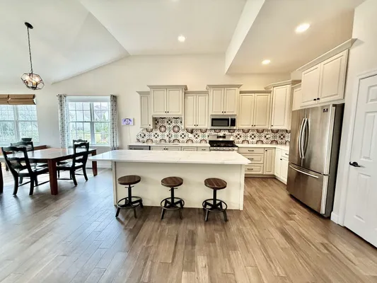 Property Slideshow image 3 of 48 | 1167 kingsley ln, Aurora, IL, 60505