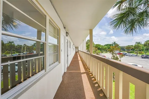 Property Slideshow image 2 of 27 | 3201 portofino pt c2, Coconut Creek, FL, 33066