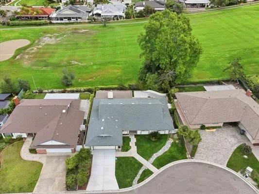 Property Slideshow image 2 of 39 | 1071 la reina dr, San Marcos, CA, 92078