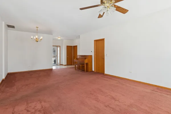 Property Slideshow image 3 of 33 | 21050 w aspen ln, Plainfield, IL, 60544