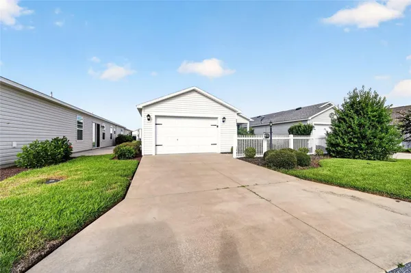 Property Slideshow image 2 of 37 | 5844 marsh ct, The Villages, FL, 32163