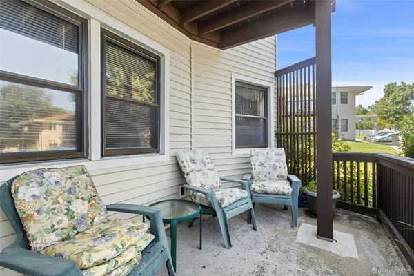 Property Slideshow image 3 of 40 | 39 sussex dr b, Yorktown, NY, 10598