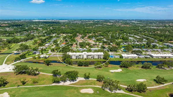 Property Slideshow image 3 of 23 | 7461 w country club dr 206, Sarasota, FL, 34243