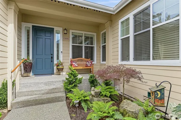 Property Slideshow image 2 of 34 | 13886 morgan dr, Redmond, WA, 98053