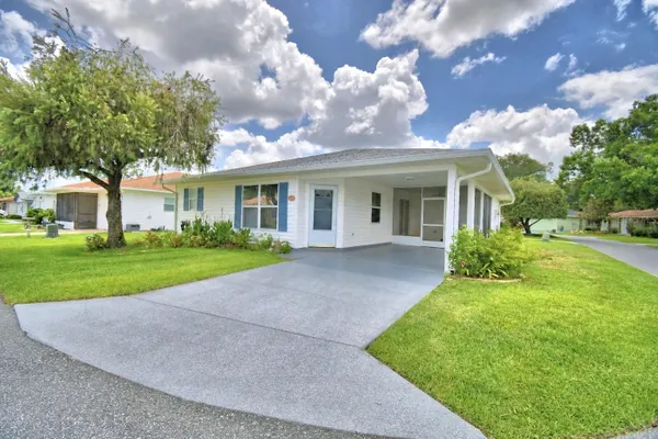 Property Slideshow image 2 of 52 | 4903 dawnview ln, Lakeland, FL, 33811