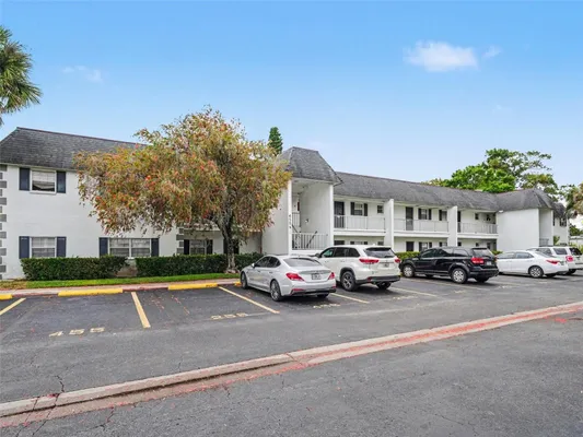 Property Slideshow image 2 of 22 | 4506 3rd street cir 256, Bradenton, FL, 34207