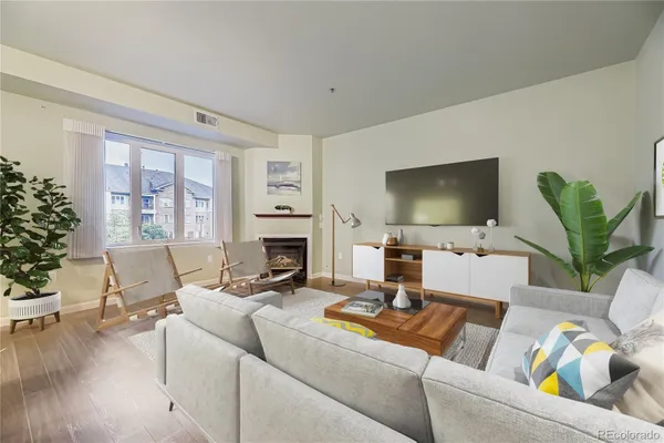 Property Slideshow image 2 of 30 | 2894 w riverwalk cir b209, Littleton, CO, 80123