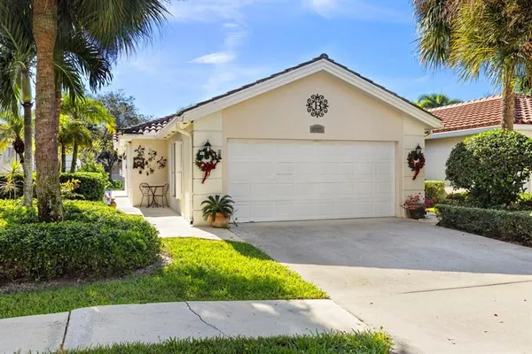 Property Slideshow image 2 of 38 | 7820 pine island way, West Palm Beach, FL, 33411