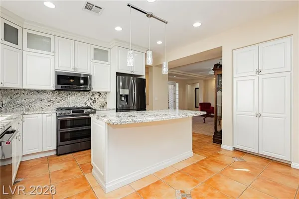 Property Slideshow image 3 of 45 | 5123 vincitor st, Las Vegas, NV, 89135