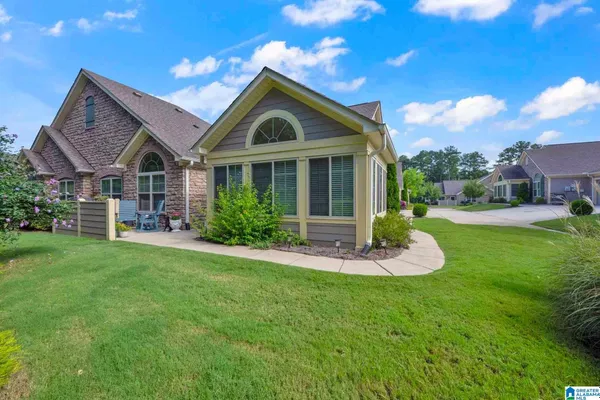 Property Slideshow image 2 of 32 | 141 cornerstone ct 141, Birmingham, AL, 35022