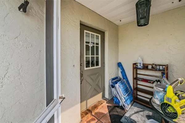 Property Slideshow image 3 of 48 | 1905 canterbury ln unit 17, Sun City Center, FL, 33573