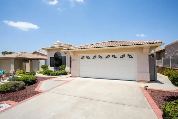 Property Slideshow image 2 of 29 | 18228 via guadalmina, San Diego, CA, 92128