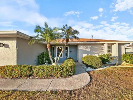 Property Slideshow image 2 of 23 | 703 ojai ave, Sun City Center, FL, 33573