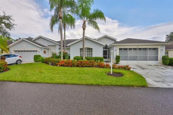 Property Slideshow image 3 of 59 | 920 villeroy greens dr, Sun City Center, FL, 33573