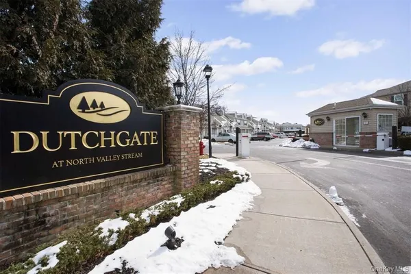 Property Slideshow image 2 of 2 | 817 willow ln, Valley Stream, NY, 11580