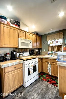 Property Slideshow image 3 of 13 | 855 n country view dr, Prescott Valley, AZ, 86327
