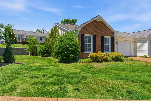 Property Slideshow image 2 of 49 | 106 emma neuhoff ct, Nashville, TN, 37205