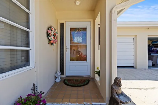 Property Slideshow image 2 of 32 | 2735 sherbrooke ln d, Palm Harbor, FL, 34684