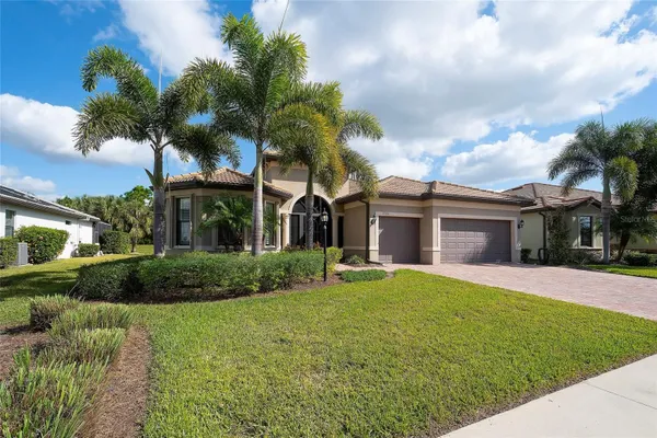 Property Slideshow image 2 of 52 | 17226 seaford way, Bradenton, FL, 34202