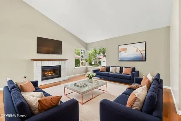 Property Slideshow image 3 of 35 | 1184 itamo st, Camarillo, CA, 93012