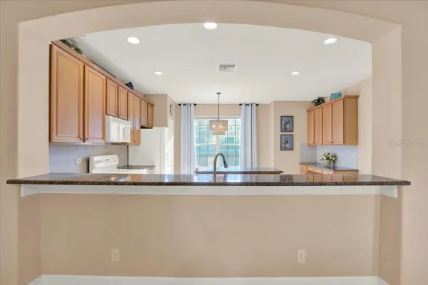 Property Slideshow image 3 of 35 | 7172 islamorada cir, Seminole, FL, 33777