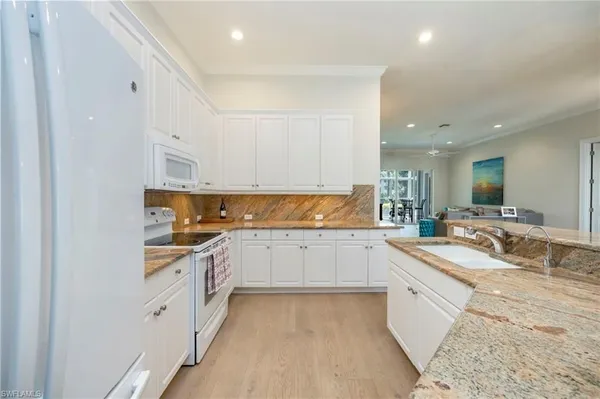 Property Slideshow image 3 of 49 | 3463 marbella ct, Bonita Springs, FL, 34134