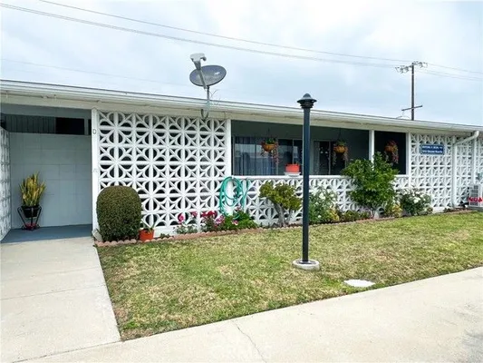 Property Slideshow image 2 of 16 | 1321 golden rain rd, Seal Beach, CA, 90740