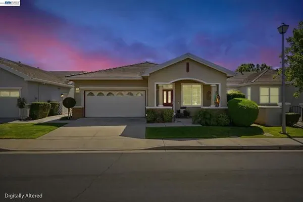 Property Slideshow image 2 of 52 | 281 black amber way, Brentwood (Cc), CA, 94513