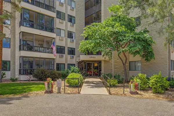 Property Slideshow image 2 of 33 | 13902 e marina dr 410, Aurora, CO, 80014