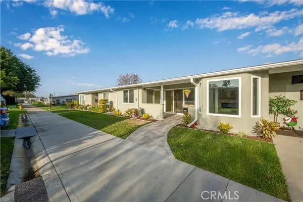 Property Slideshow image 3 of 44 | 1641 monterey rd apt 18e, Seal Beach, CA, 90740