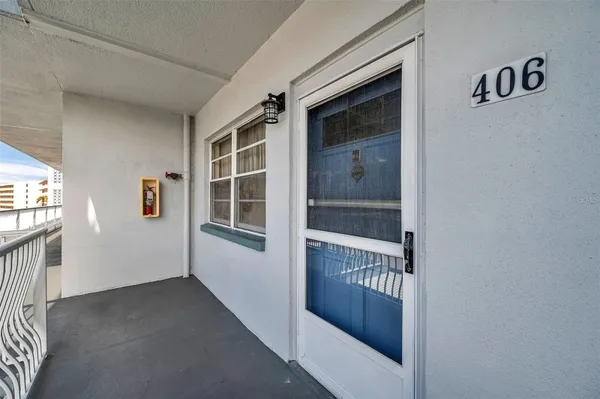 Property Slideshow image 2 of 28 | 5925 shore blvd 406, Gulfport, FL, 33707