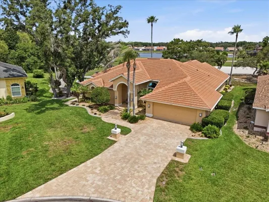 Property Slideshow image 2 of 50 | 9161 southern comfort ct, Weeki Wachee, FL, 34613