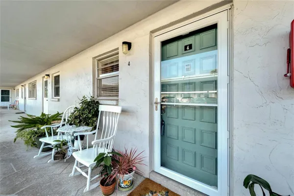 Property Slideshow image 2 of 54 | 5286 81st st n apt 4, St Petersburg, FL, 33709