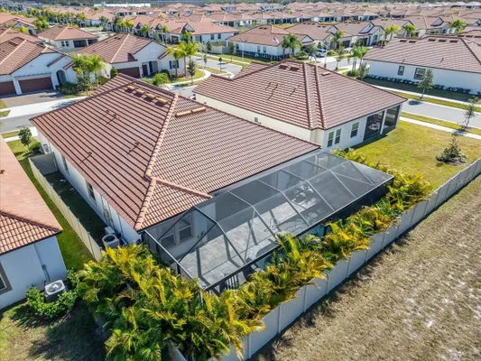 Property Slideshow image 2 of 83 | 17173 scuba crest st, Wimauma, FL, 33598