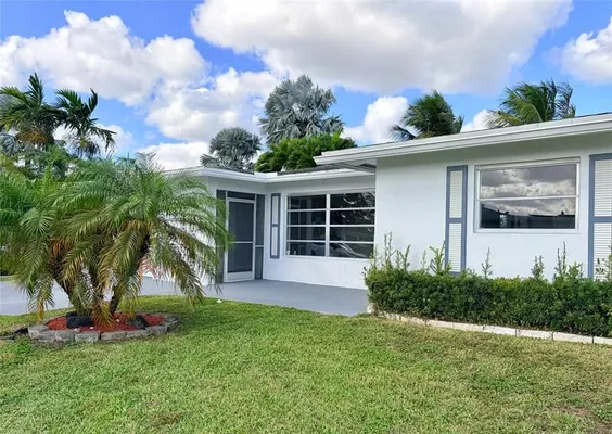 Property Slideshow image 2 of 32 | 6875 nw 15th st, Margate, FL, 33063