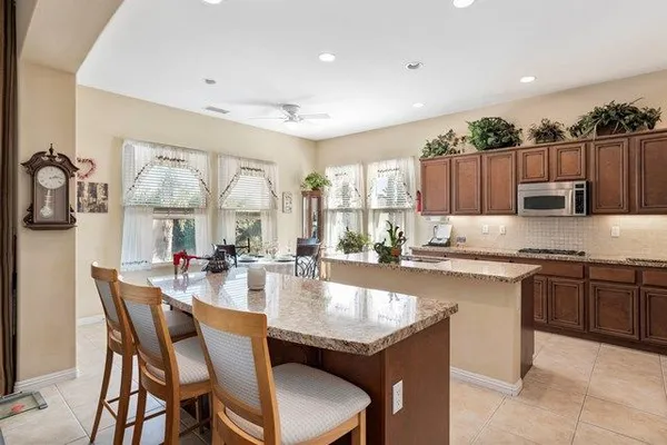 Property Slideshow image 2 of 44 | 60284 honeysuckle st, La Quinta, CA, 92253