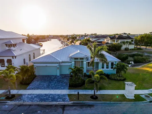 Property Slideshow image 2 of 88 | 5603 tybee island dr, Apollo Beach, FL, 33572